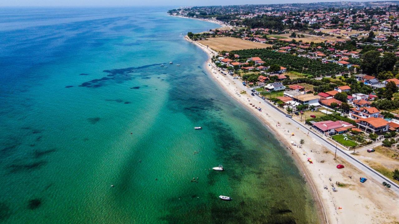 Galinis' Sea Front Studios Nea Kallikrateia Bagian luar foto